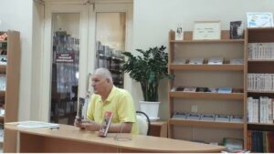 4 сентября в Центральной городской библиотеке состоялась встреча с писателем В.Н.Сенчей