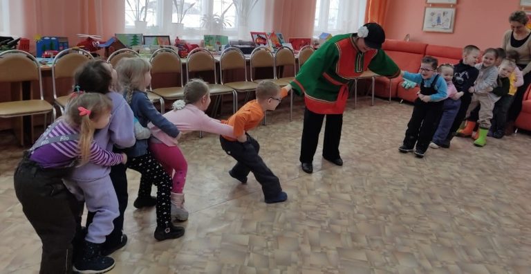 «Люди дружат играми» — познавательно-игровой час