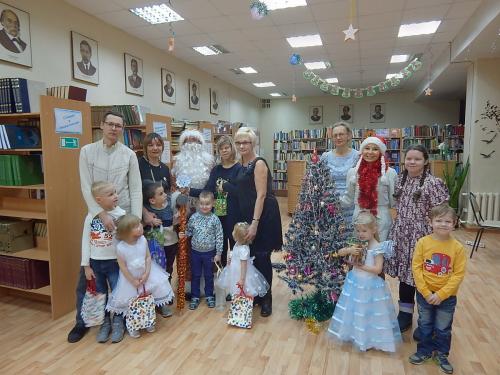 Новогодний утренник для детей